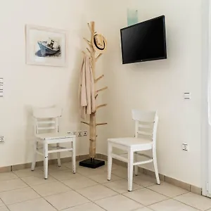 Hotel Makani, Ano Mera